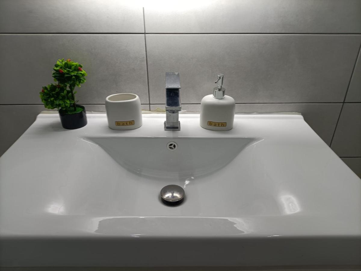 Travelers Tranquil & Chillout Apt Lägenhet Aten Exteriör bild
